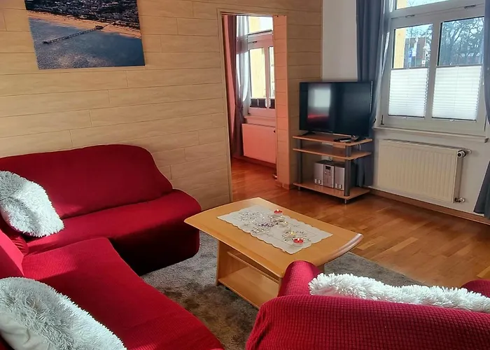 Komfortable Grosszuegige Ferienwohnung Am Park